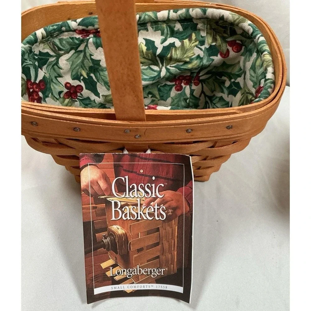 Pair Longaberger 2002 Christmas Baskets American Holly Linens Liners Signed